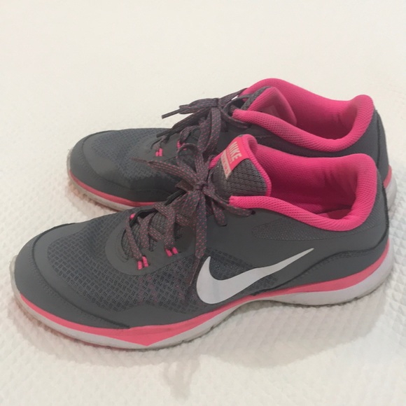 pink and gray tennis shoes